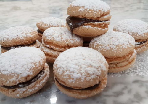 Pesche al cioccolato